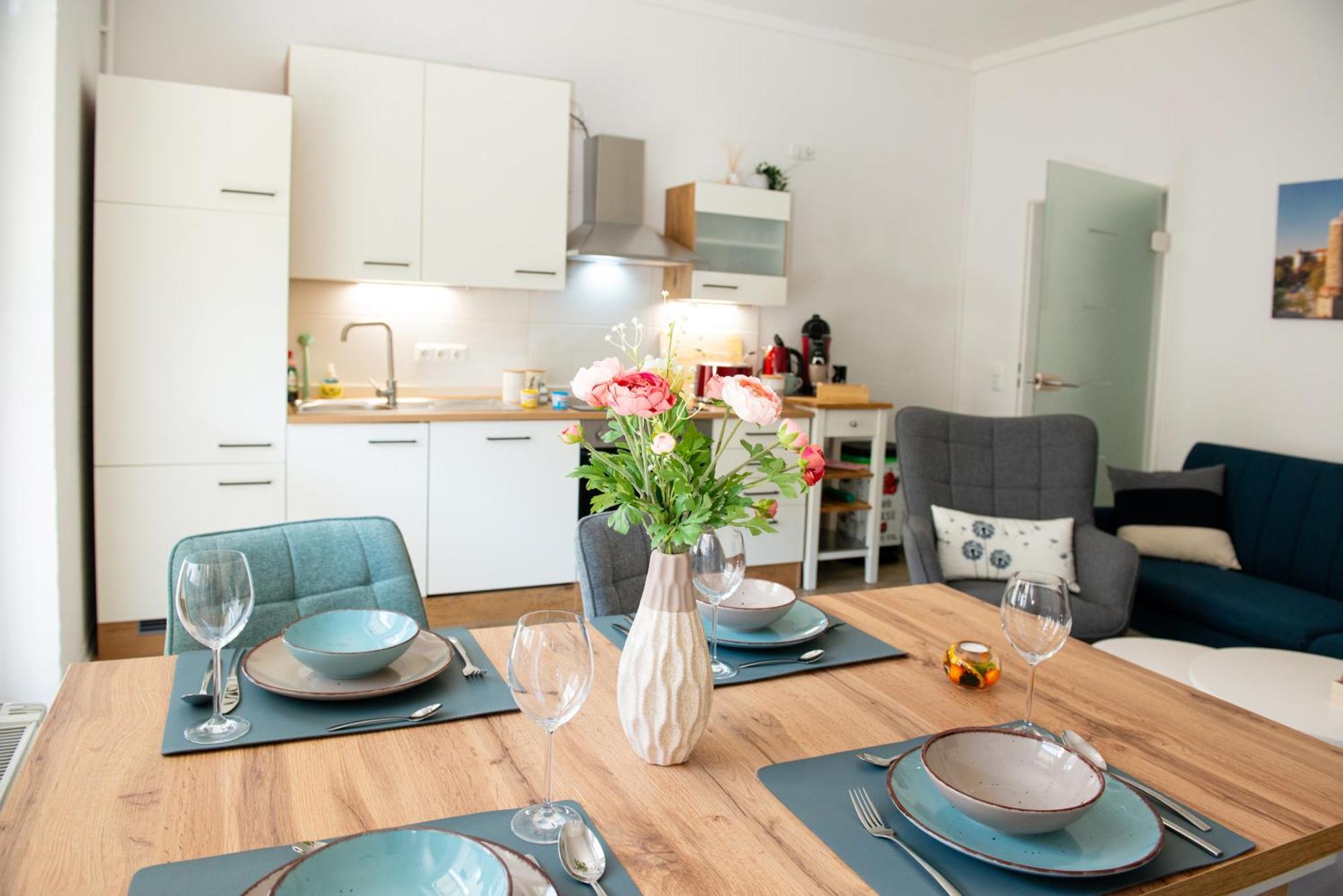Savor Appartement 5 Personen 2 Schlafzimmer Babybett Netflix Balkon Zentrum بوتسن المظهر الخارجي الصورة
