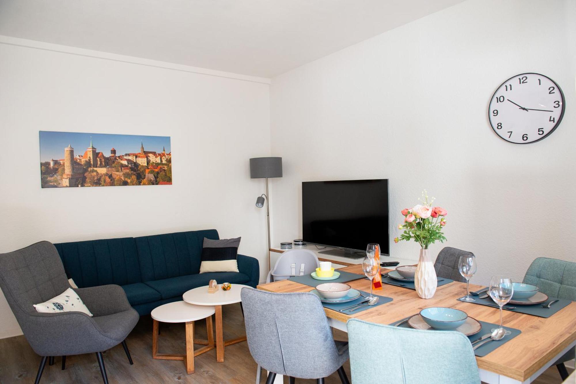 Savor Appartement 5 Personen 2 Schlafzimmer Babybett Netflix Balkon Zentrum بوتسن المظهر الخارجي الصورة
